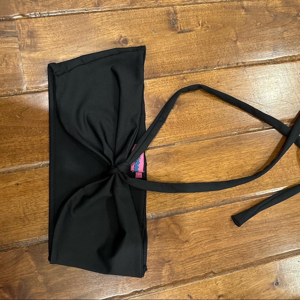 Halter tie top Edikted so cute